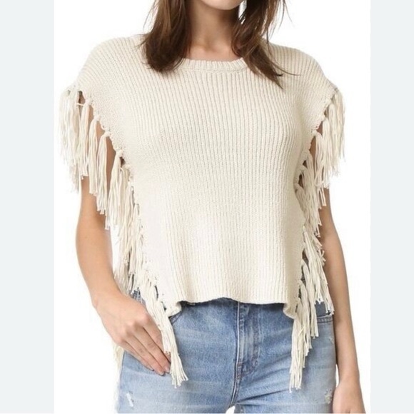 NWOT- CUPCAKES & CASHMERE Revolve Napa Fringe Poncho in Ivory - Picture 2 of 14